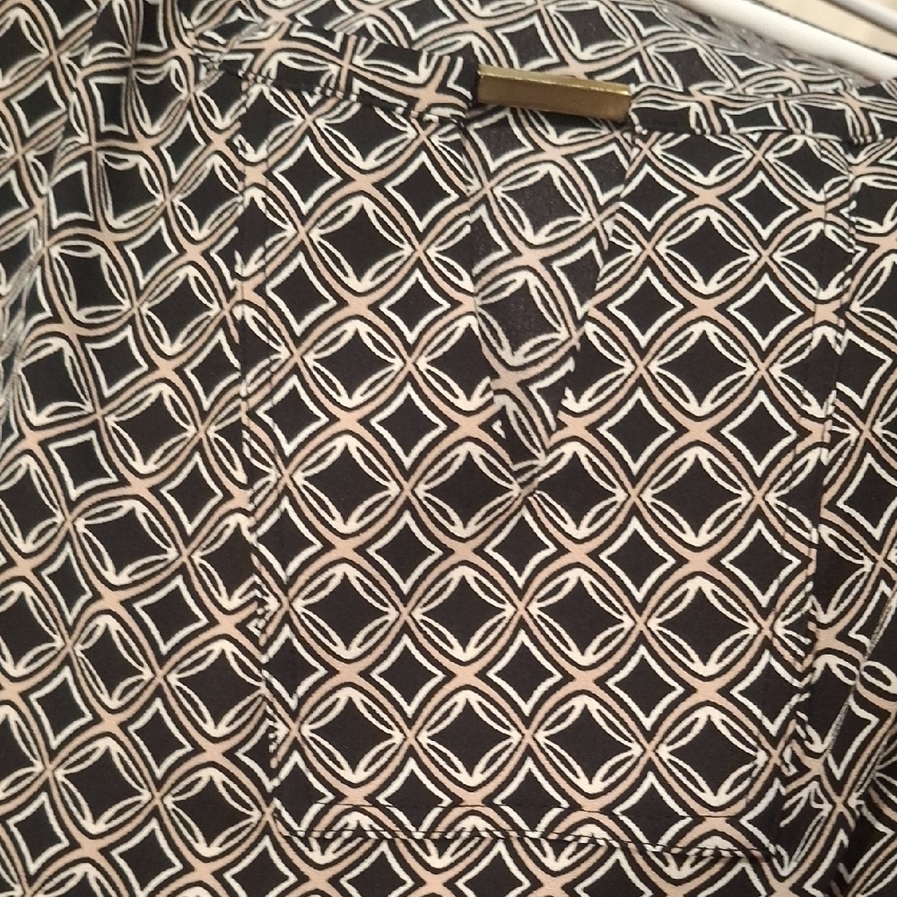 Dana Buchman Black and White Boxy Blouse with 3/4 Sleeves - Picture 6 of 6